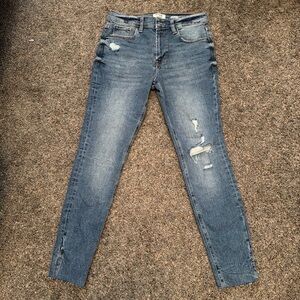 Kensie Distressed Skinny Jeans in Blue